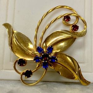 VINTAGE SIGNED BROOCH PIN